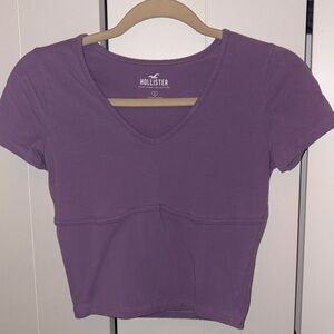 Hollister Women's Purple V-Neck Top